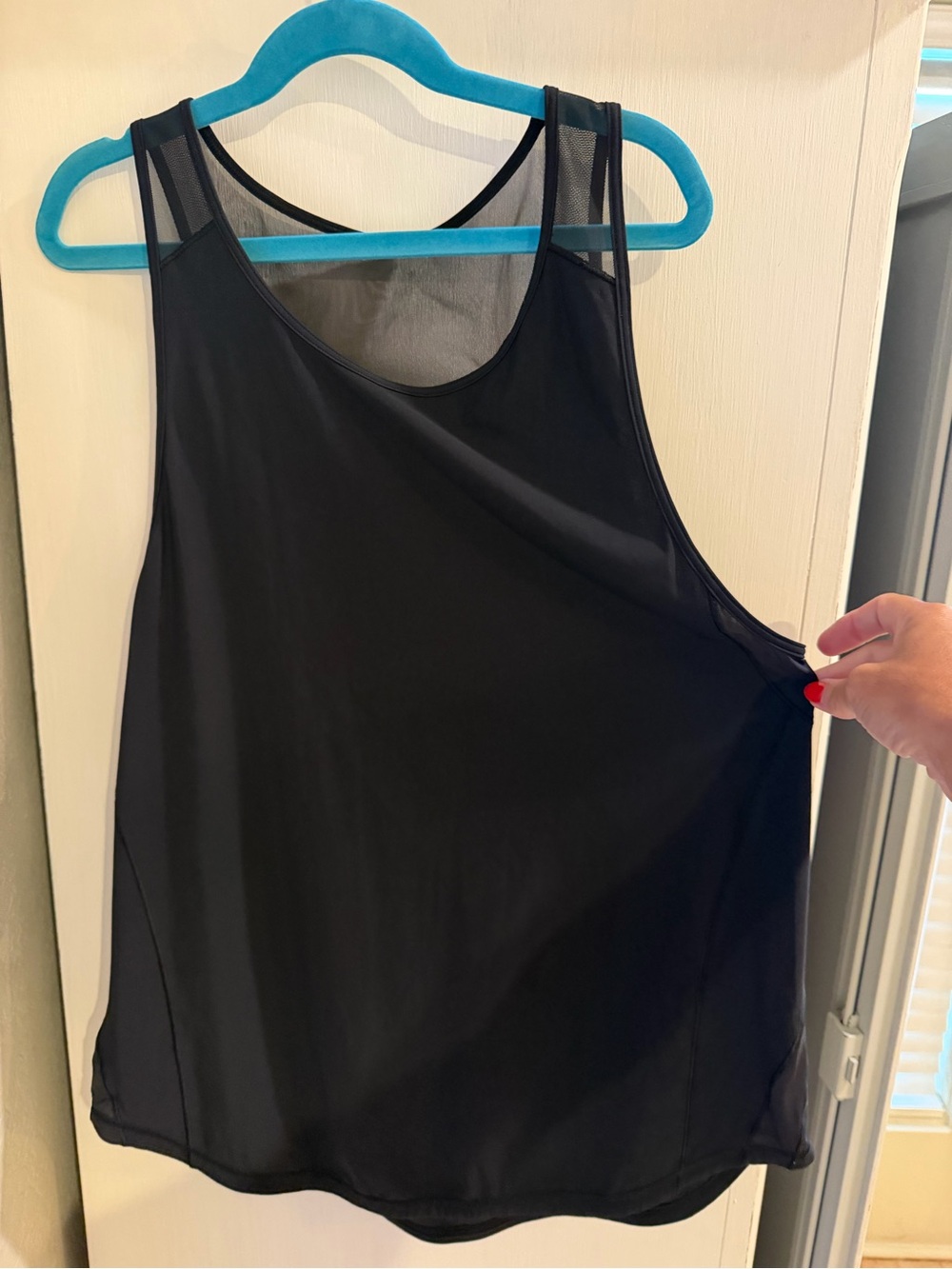 Lululemon Black tank top - size 6!